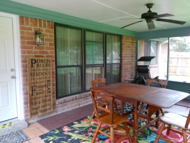 Building Photo - 335 Anchor Way