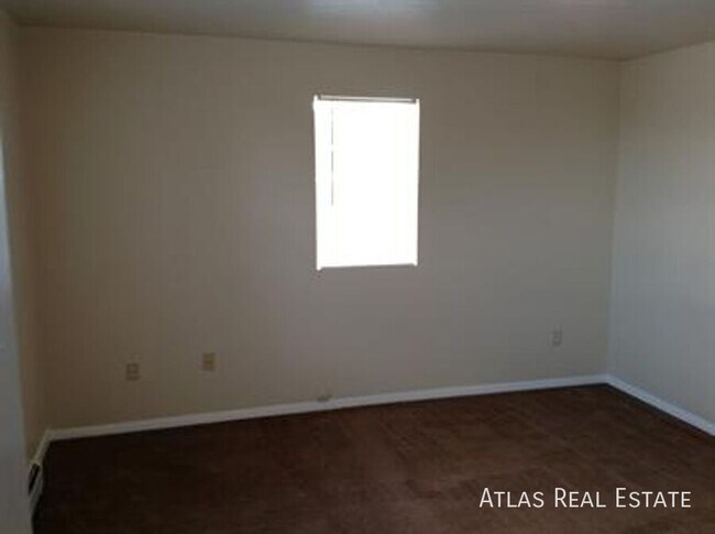 Building Photo - 3210 W Longfellow Pl