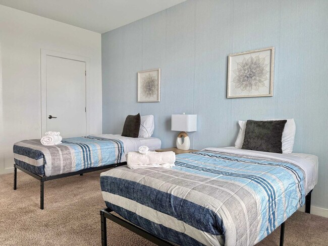 Building Photo - 542 Boulevard NE