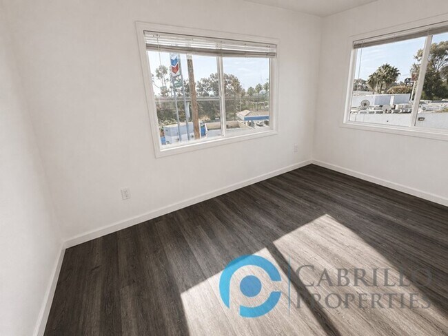 Building Photo - 2933 Prospect St