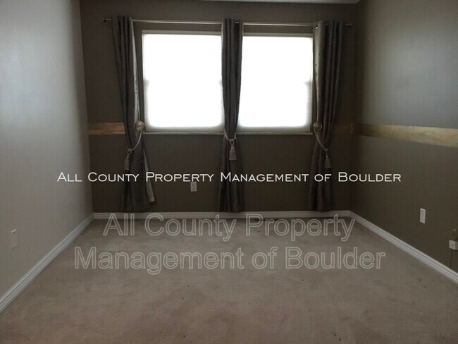 Building Photo - 3850 Paseo del Prado