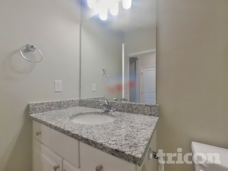 Building Photo - 156 Chapelcrest Ln