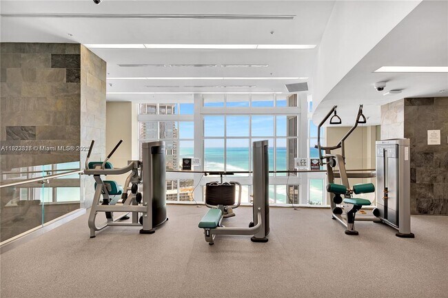 Building Photo - 18201 Collins Ave
