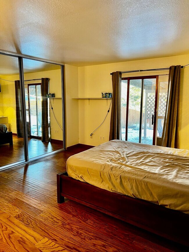 Building Photo - Beautiful Ranch Home in Briargate! Spend t...