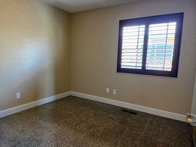 Building Photo - beautiful 4 bedroom home in Carson City