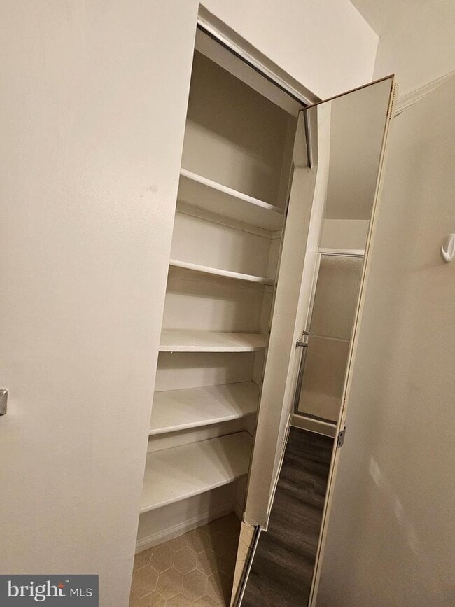 Building Photo - 48 Juniper Way