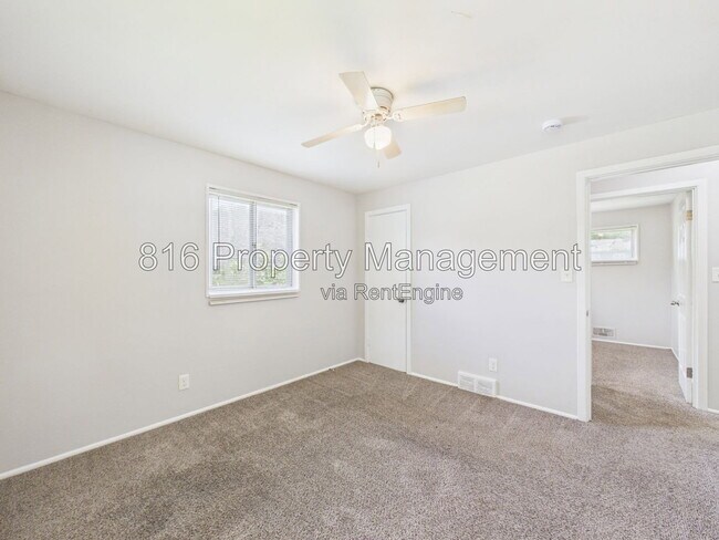 Building Photo - 8511 Crystal Ave