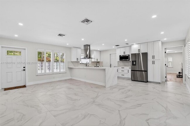 Building Photo - 4010 NE 22nd Ave