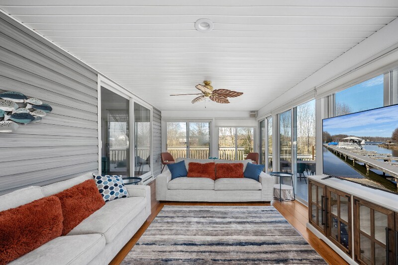 Building Photo - 145 Old Farm Hollow