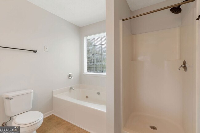 Building Photo - 2055 Amberly Glen Way
