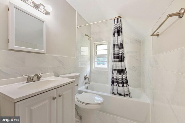 Building Photo - 3307 Beechtree Ln