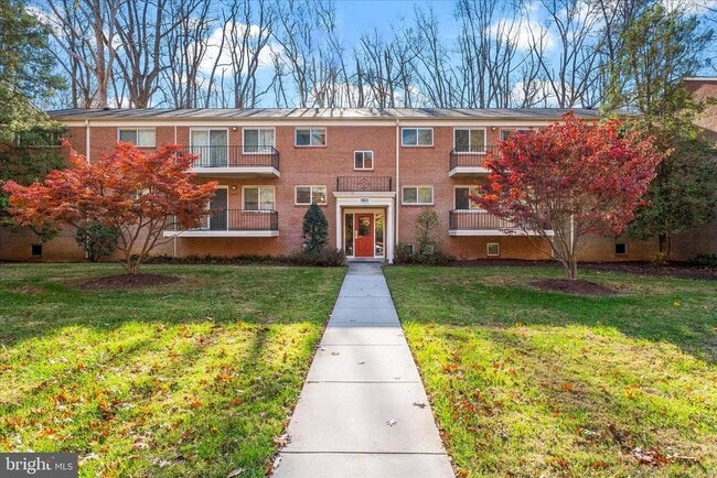 Building Photo - 10631 Weymouth St