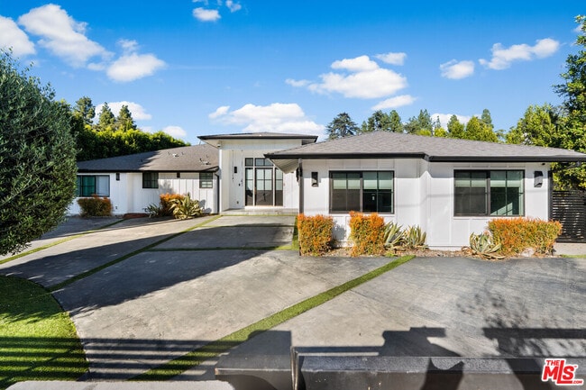 Building Photo - 13339 Margate St