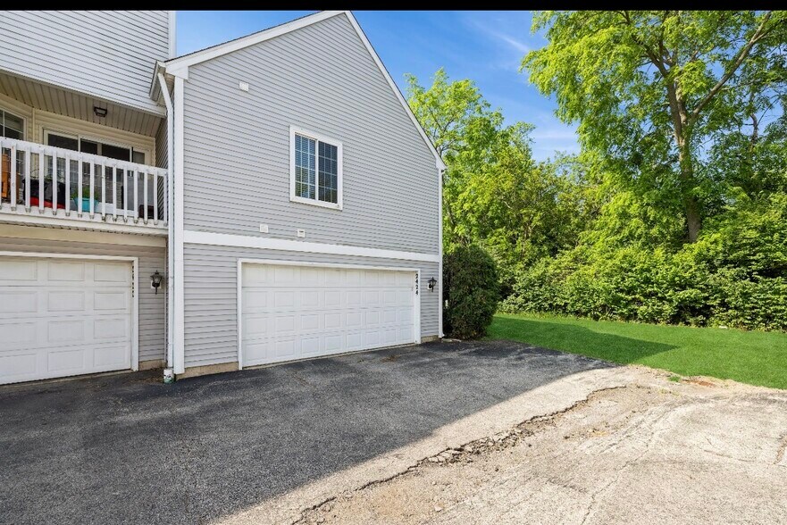 Building Photo - 2424 Dawson Ln