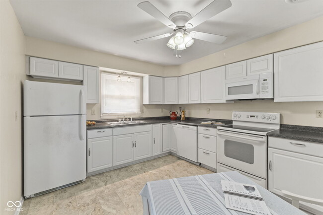 Building Photo - 296 Heritage Dr