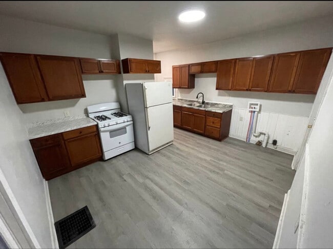 Building Photo - 1022 Williams St