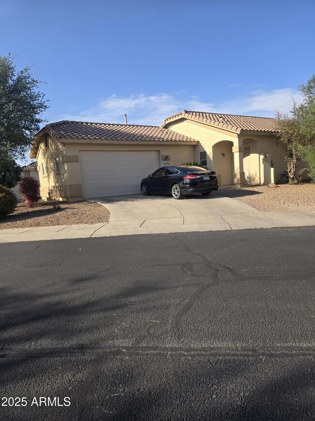 Building Photo - 4267 Kings Canyon Way
