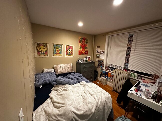 Building Photo - 60 Egmont St