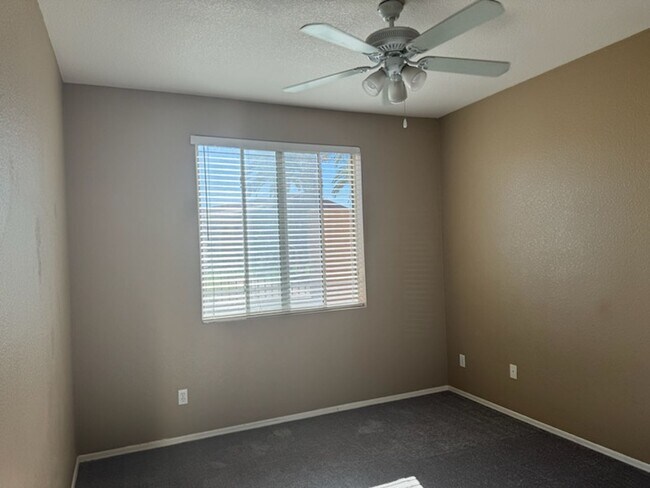 Building Photo - 2 bedroom Mesa Condo rental