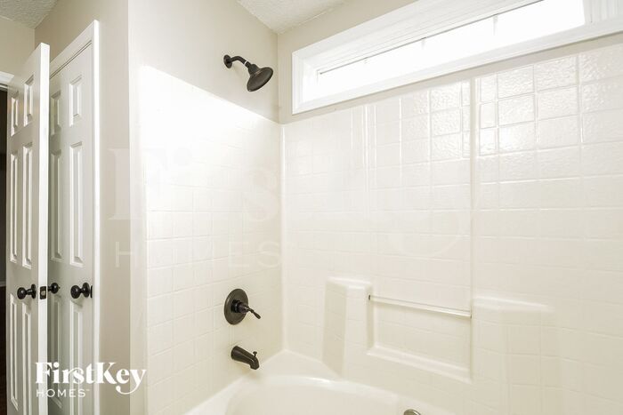Building Photo - 2316 Sapphire Valley Dr