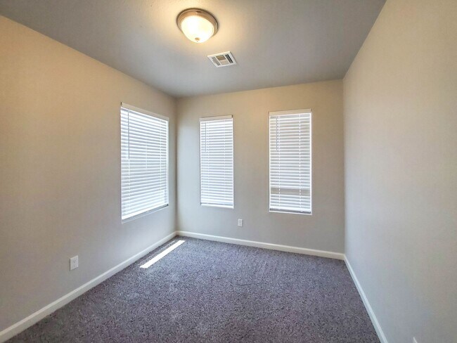 Building Photo - 6524 Hoop St