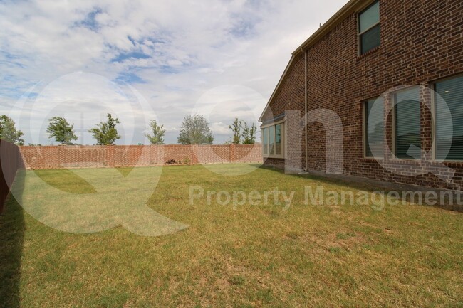 Building Photo - 7324 Black Cherry Ln