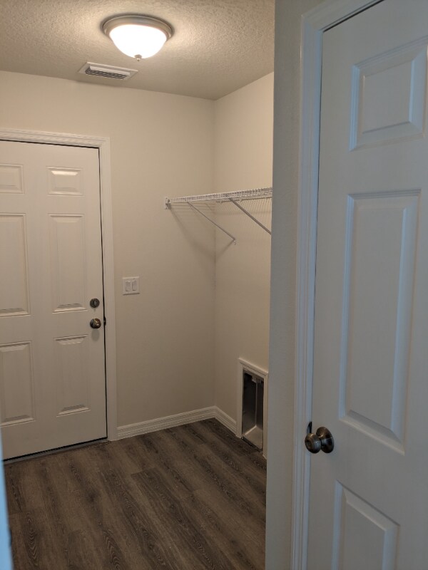 Building Photo - 5837 Babian Rd