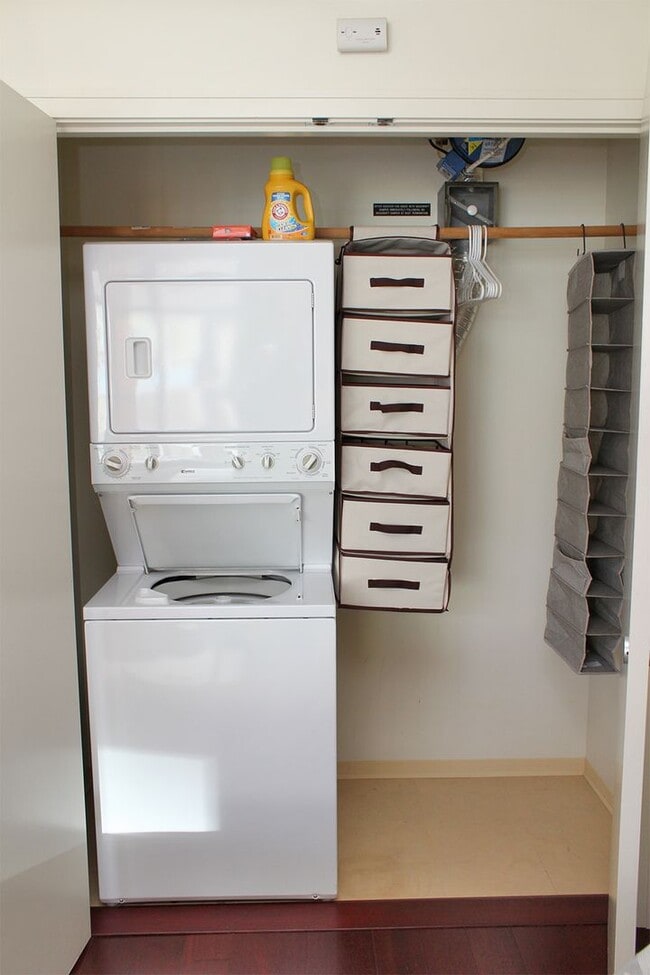 Building Photo - 3601 S River Pky