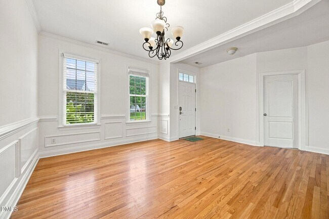 Building Photo - 401 Waverly Hills Dr