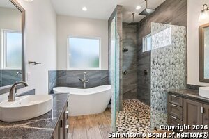 Building Photo - 661 inner