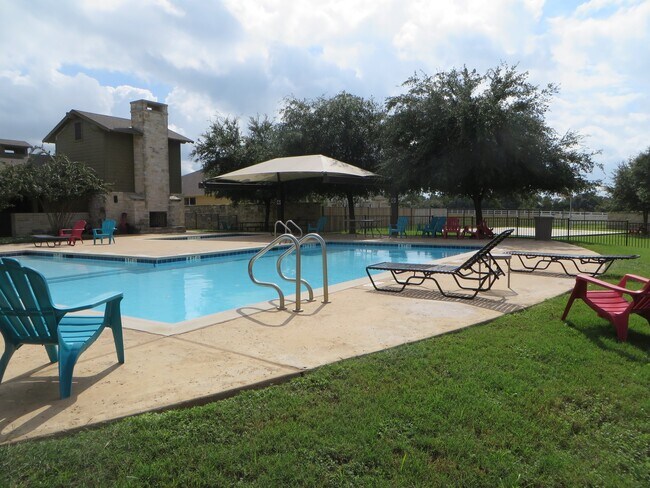 Building Photo - 3 Bedroom 2 Bathroom Villages of Berry Cre...