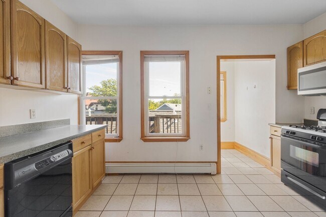 Building Photo - 237 Webster Ave
