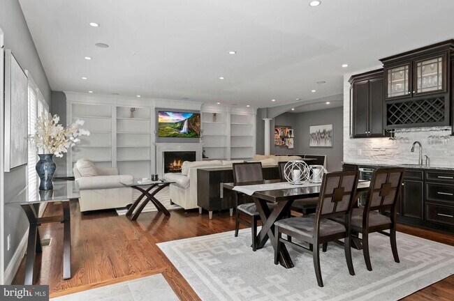 Building Photo - 6005 Selvyn Rd