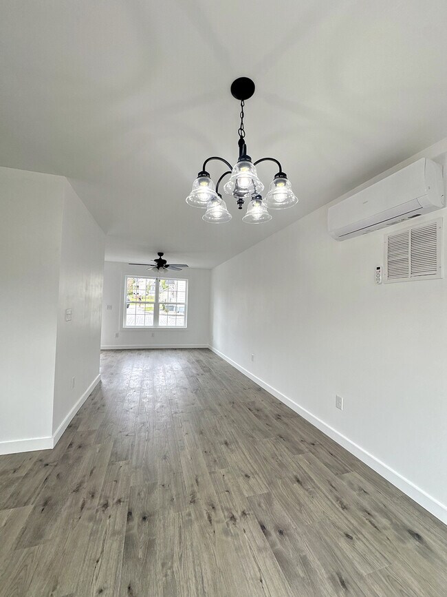 Building Photo - 217 Quince Alley