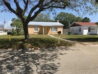 Building Photo - 30 Seminole Ave W