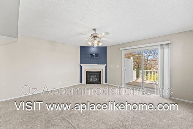 Building Photo - 2216 SW Rambling Vine Rd