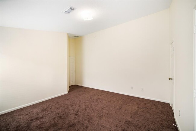 Building Photo - 315 Brushy Glen Dr