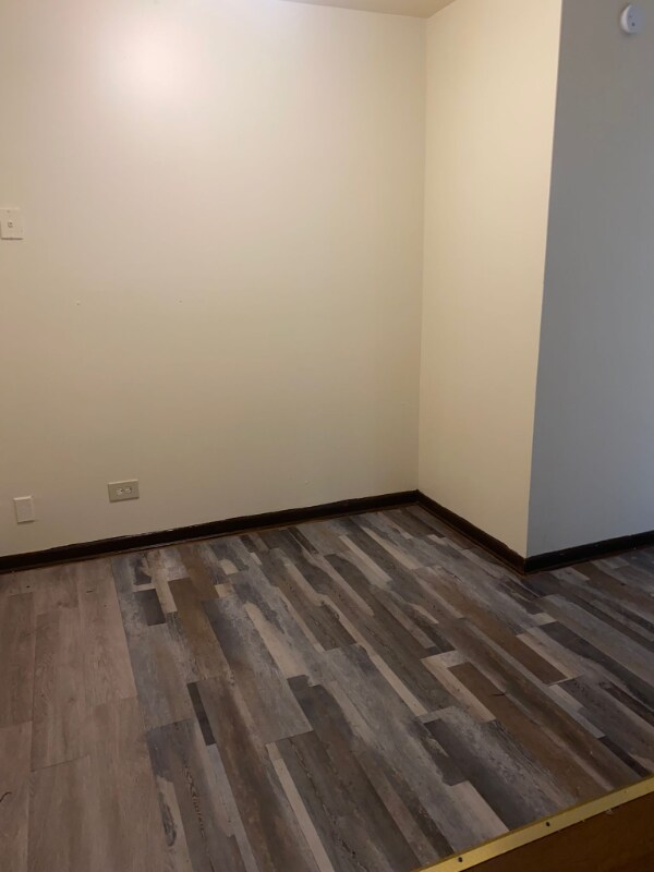 Building Photo - 480 W 16th St