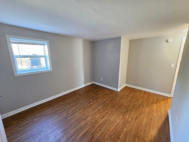 Building Photo - 777 Old Embreeville Rd