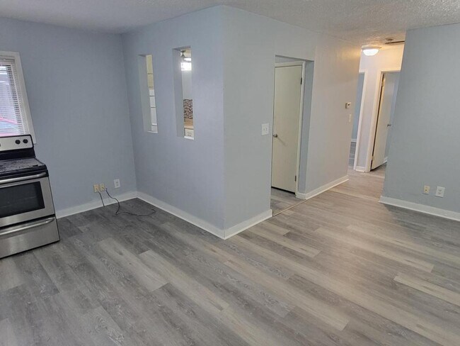 Building Photo - 3603 S Smithville Rd