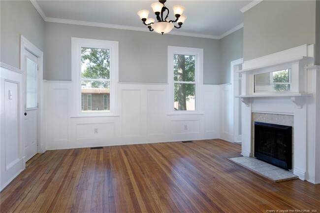 Building Photo - 708 N Cedar St