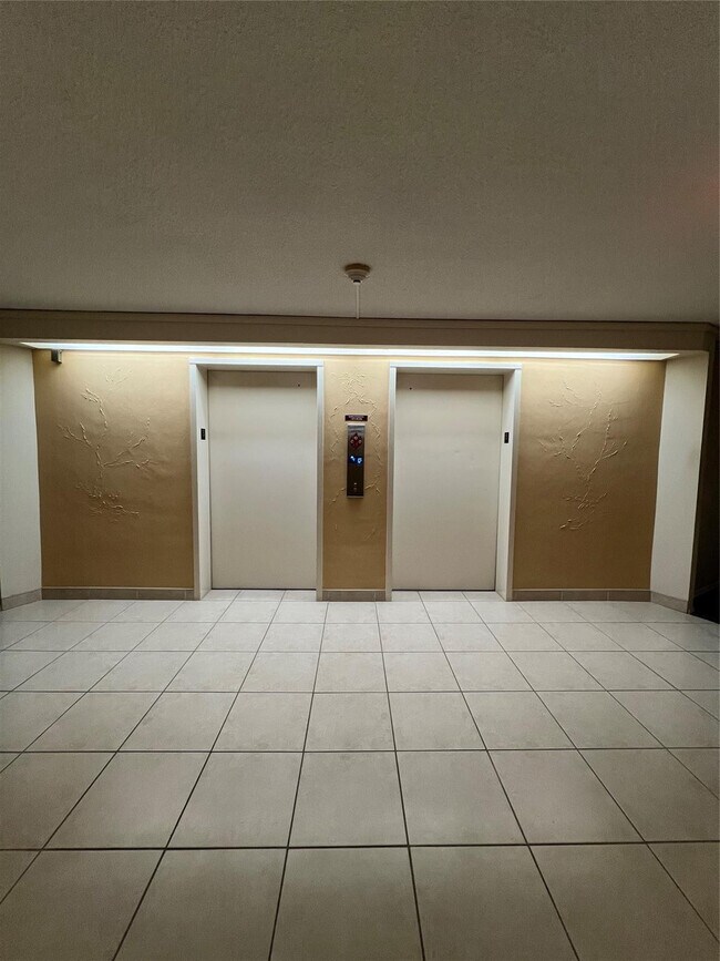 Building Photo - 1200 Hibiscus Ave