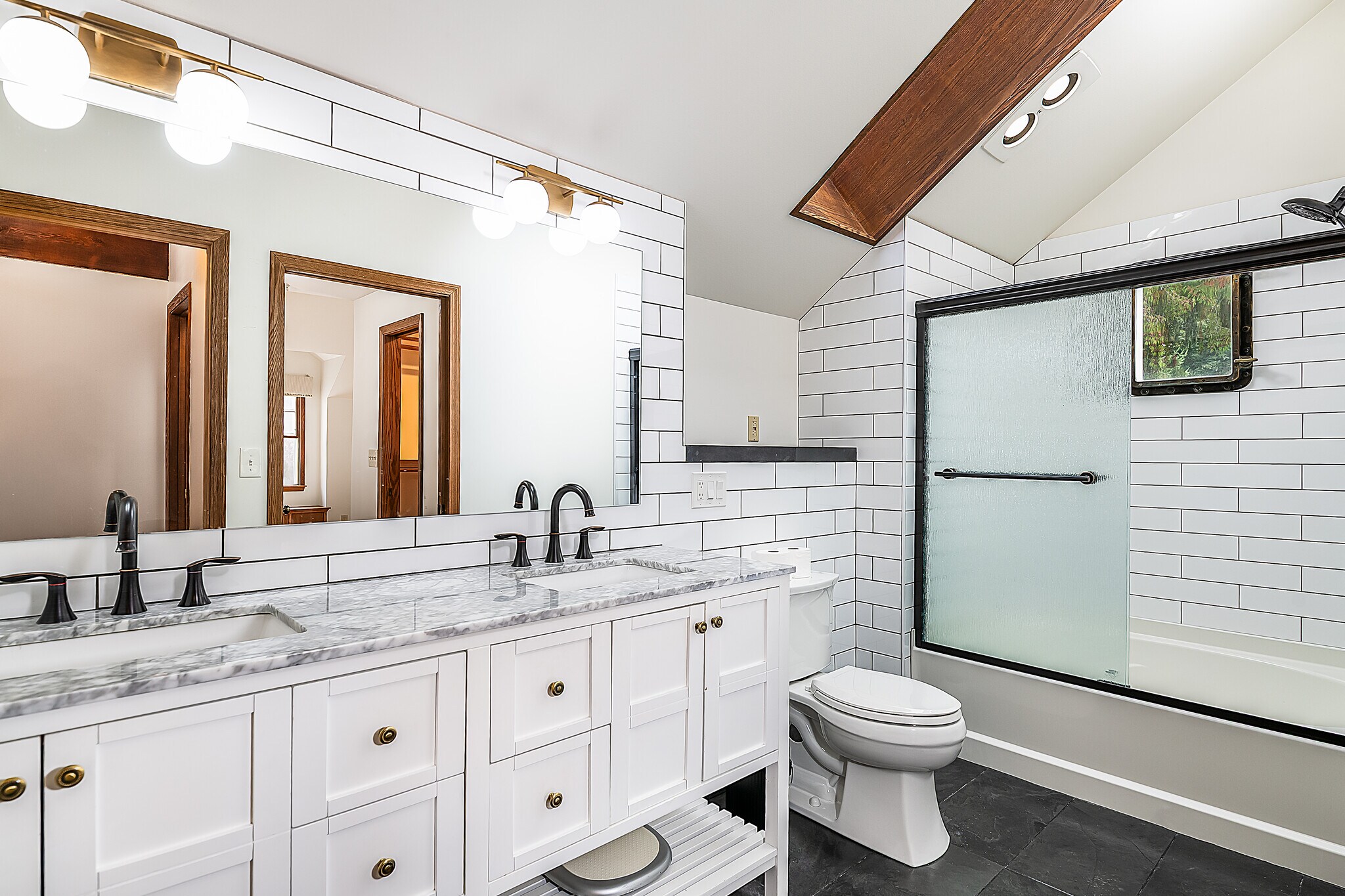 Master bath, just redone - 22224 98th Ave W
