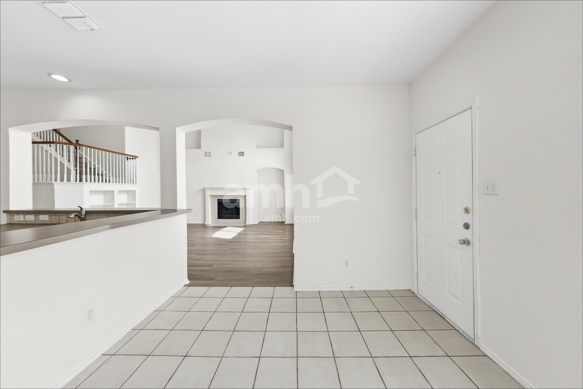 Building Photo - 2112 Lake Fork Ln