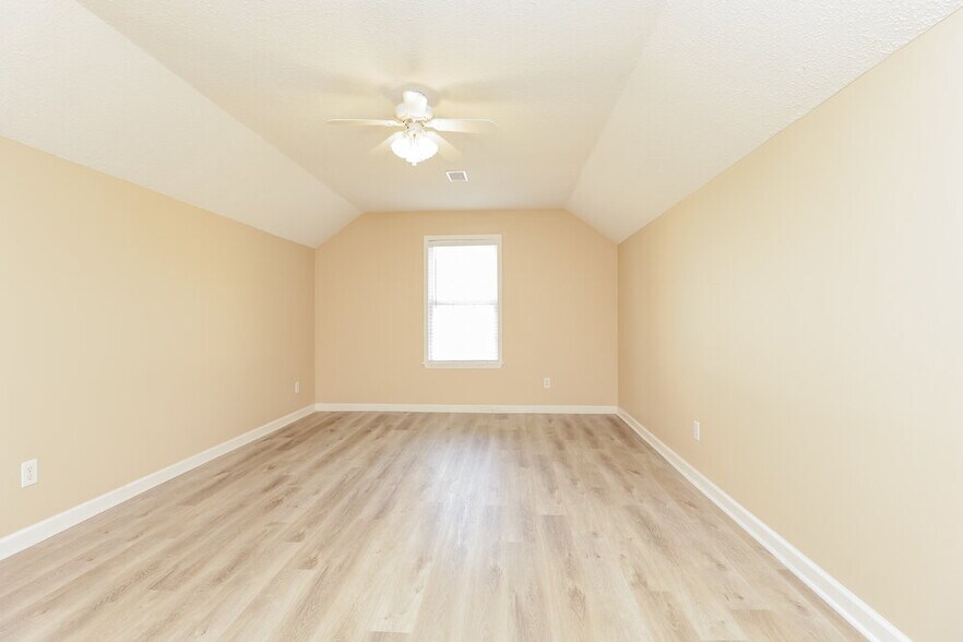 Building Photo - 2309 Leighton Way