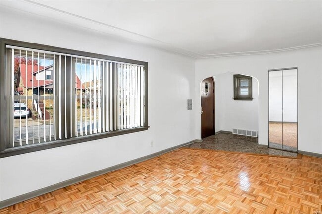 Building Photo - 6304 Bradley Ave