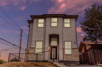 Building Photo - 422 N Marlborough Ave
