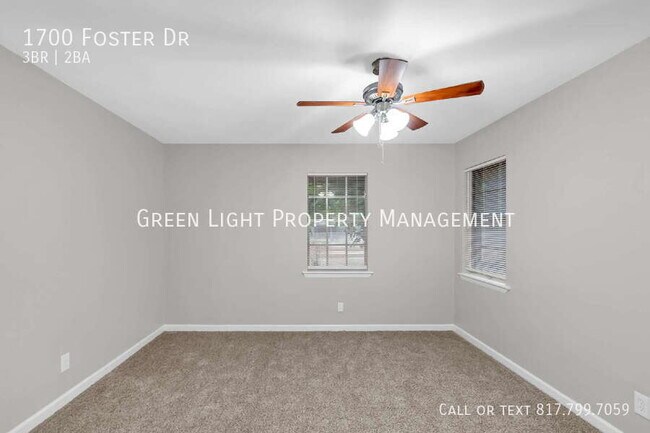 Building Photo - 1700 Foster Dr