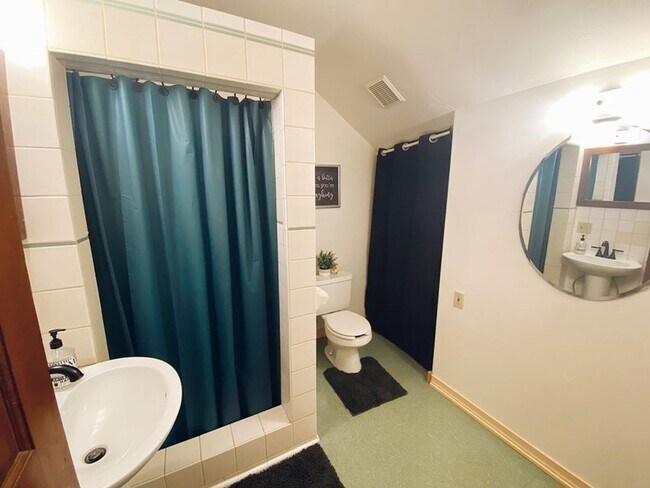 Building Photo - Spacious 2 Bedroom home in Paragonah