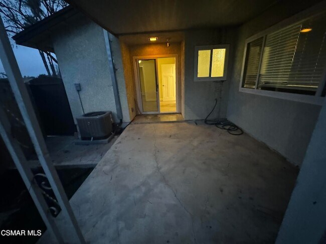 Building Photo - 2049 Sebring St